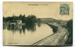 CPA  02 : VIC Sur AISNE   Le Port  Carte Papier Glaçé    A  VOIR   !!!! - Vic Sur Aisne