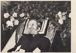 Post Mortem Funeral Dead Man W Beard Corpse Original Photo Bizarre 1930s - Funérailles