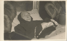 Post Mortem Dead Woman W Rosary Corpse Funeral Original Photo Bizarre - Funérailles