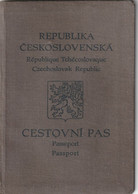CZECHOSLOVAKIA Passport 1945  Passeport TCHECOSLOVAQUIE - Reisepaß – Revenues/Fiscaux - Documenti Storici
