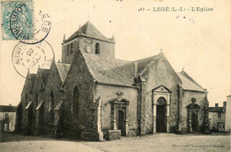 Legé * La Place De L'église - Legé