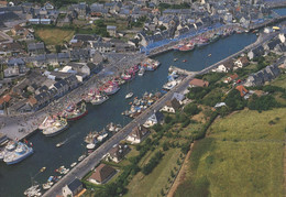 PORT EN BESSIN VUE AERIENNE DE LA FETE DE LA MER BENEDICTION DES BATEAUX DE PECHE 1990 - Port-en-Bessin-Huppain