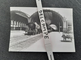 SNCF : Photo Originale J BAZIN 10 X 15 Cm : locomotive à Vapeur 141 R Et 231 Ex PLM à NICE (06) Le 06/05/1954 - Trenes