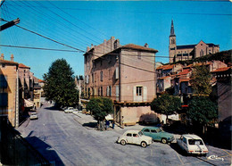 Camarès * La Place Du Vieux Pont * Automobile Voiture Ancienne - Autres & Non Classés