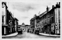 Commercy * Vue Sur La Rue Carnot * Automobile Voiture Ancienne - Commercy