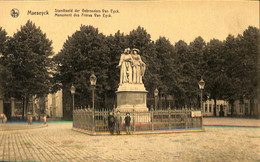037 704 - CPA -  Belgique - Maeseyck - Monument Des Frères Van Eyck - Maaseik