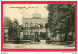 CPA (Réf: T-780) COULONGES-sur-L';AUTISE (79 DEUX-SÈVRES)  L'HÔTEL DE VILLE (animée) - Coulonges-sur-l'Autize