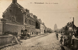 Wormhout - La Rue De La Citadelle - Villageois Et Attelage - Wormhout