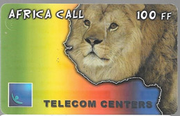 CARTE-PREPAYEE-2001-100F- TELECOM-CENTERS-AFRICACALL-LION-25/12/2001-Gratté-Plastic Epais-Glacé- TB E- - Giungla