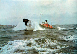 Ile D'ouessant * Le Canot " Patron François Morin " En Route Pour Un Sauvetage * Bateau Sauveteurs Lifeguards - Ouessant