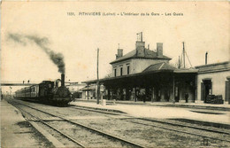 Pithiviers * Intérieur De La Gare De La Commune * Les Quais * Le Train * Locomotive * Ligne Chemin De Fer - Pithiviers