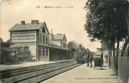 Briare * Vue Sur La Gare * Ligne Chemin De Fer * Train Locomotive - Briare