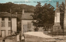 Auriac L'église * Place Du Monument Aux Morts Et La Poste * Enfants Villageois - Andere & Zonder Classificatie