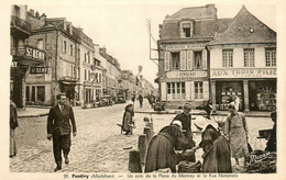 Pontivy * Un Coin De La Place Du Martray Et La Rue Nationale * Horlogerie Bijouterie J. HENRICHOT * Coiffe Coiffes - Pontivy