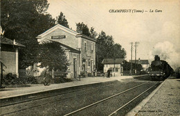 Champigny * Vue Sur La Gare * Le Train * Locomotive * Ligne Chemin De Fer - Champigny