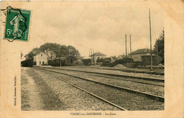 Virieu Sur Bourbre * Vue Sur La Gare * Ligne Chemin De Fer De L'isère - Virieu