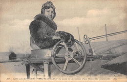 CPA AVIATION NOS AVIATRICES Mlle MARVINGT AU POSTE DE DIRECTION D'UN MONOPLAN ANTOINETTE - ....-1914: Précurseurs