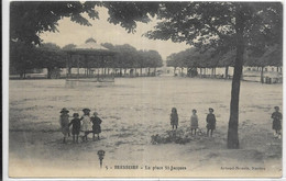 D 79. BRESSUIRE.  LA PLACE ST JACQUES.  CARTE ECRITE AN 1914 - Bressuire