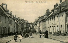 Sissonne * La Rue De La Ville * Villageois - Sissonne