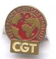 Médaille Ancêtre Du Pin's Syndicat CGT Egf Date Des Années 1960 Rare Modèle 2 Mappemonde Achat Immédiat - Administrations