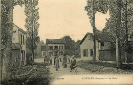 Loeuilly * Rue Et Vue Sur La Gare * Villageois - Andere & Zonder Classificatie