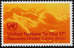 NATIONS UNIES  ( New York)  - Nuages - Poste Aérienne