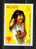 Belize  - 1980. Anno Gioventù. Bambina Con Bambolina. Youth Year. Little Girl With Doll. MNH - Dolls