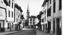 CPSM 64 HASPARREN LA RUE MONTANTE - Hasparren