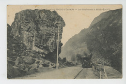 Route De BOURG D'OISANS - Les Eboulements à RIOUPÉROUX (passage Train ) - Otros Municipios