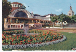 Belle Cpsm Dentelée Grand Format. Casino D'Evian Les Bains, Architecte Hebrard. - Casinos