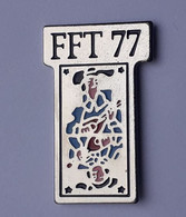 D54 Pin's Carte Cartes Jeux Comité FFT 77 TAROT à Lognes Le Mée-sur-Seine Seine-et-Marne CARTE Achat Immédiat Immédiat - Jeux