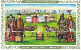 2016 Mongolia Costumes Horses   Souvenir Sheet MNH - Mongolia