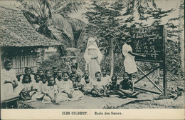 KI KIRIBATI / Iles Gilbert - Ecole Des Soeurs / - Kiribati