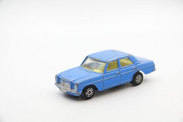 CORGI JUNIORS: Mercedes Benz 240D, Scale : 1/64 - Vintage - Matchbox