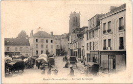 78 MAULE - La Place Du Marché - Maule