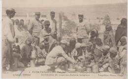 YB/ TUNISIE. FOUM-TATHOUINE (Extrême Sud Tunisien) CAMPAGNE 1915-16-17. Distribution De Soupe Aux Enfants Indigènes - Tunisie