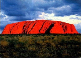 (2 F 28) Australia - NT - Ayers Rock Aka Uluru (posted With Australia Owl Stamp) - Uluru & The Olgas