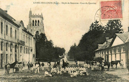 Le Bec Hellouin * 1904 * Dépôt De Remonte , Cour Du Quartier * Haras écurie Chevaux - Other & Unclassified