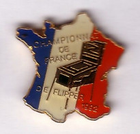 D121 Pin's JEUX FLIPPER CHAMPIONNAT De FRANCE 1992 à Jouy-aux-Arches Moselle Achat Immédiat Immédiat - Jeux