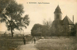 Huningue * Un Coin Du Village Et église Protestante - Huningue