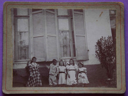 PHOTO ALBUMINÉE SUR SUPPORT CARTONNÉ. ENFANTS. JUIN 1900. - Antiche (ante 1900)