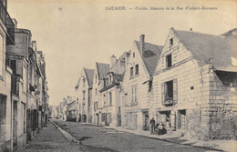 CPA 49 SAUMUR VIEILLES MAISONS DE LA RUE WALDECK ROUSSEAU - Saumur