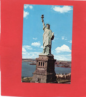 ETATS-UNIS----NEW YORK CITY----STATUE OF LIBERTY--voir 2 Scans - Statue Of Liberty