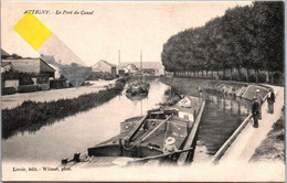 ATTIGNY - Le Port Du Canal - Péniche - Attigny