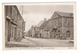 LA CREUSE PITTORESQUE  /  BELLEGARDE-en-MARCHE  /  LA  PLACE  DE  LA  MAIRIE ( Café-bar, Poste ) /  Edit. M.F.A. - Bellegarde