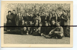 Carte Photo .CPA. D42. VALFLEURY S. P. E. S. Soutien Scolaire Sports Et Santé . Personnages Qui Posent Pour La Photo . - Brignais