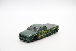 Delcampe - Hot Wheels Mattel Steel Flame Lowrider Pickup Truck -  Issued 2008, Scale 1/64 - Matchbox (Lesney)