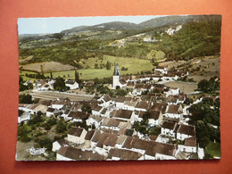 CPSM  BEAUFORT DU JURA  VUE GENERALE AERIENNE       VOYAGEE 1967 TIMBRE - Beaufort