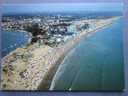 CP 85  Vendée SAINT GILLES CROIX DE VIE  La Plage De SAINT GILLES 1970 - Saint Hilaire De Riez