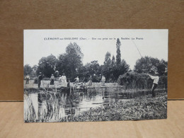 CLEMONT SUR SAULDRE  (18) Bords De La Sauldre Partie De Peche Belle Animation - Autres & Non Classés